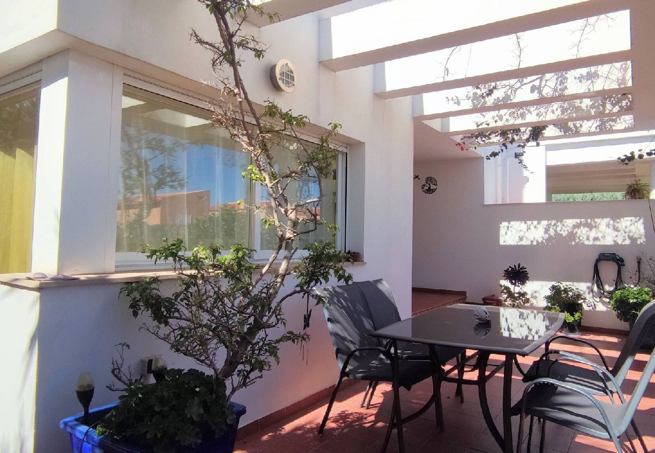 Casa adosada en Peñiscola - Tabarca - Chalet con jardín y piscina comunitaria 