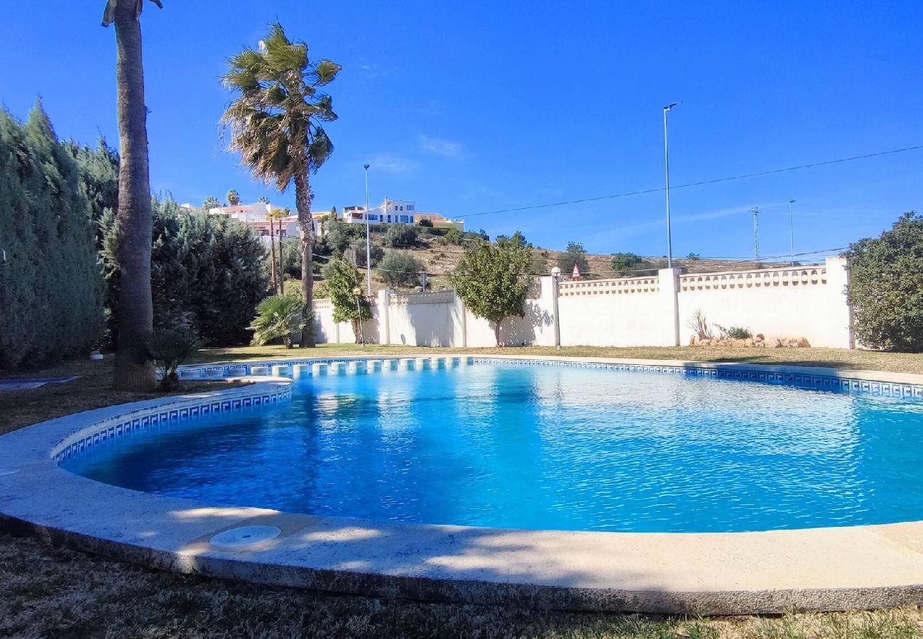 Casa adosada en Peñiscola - Tabarca - Chalet con jardín y piscina comunitaria 