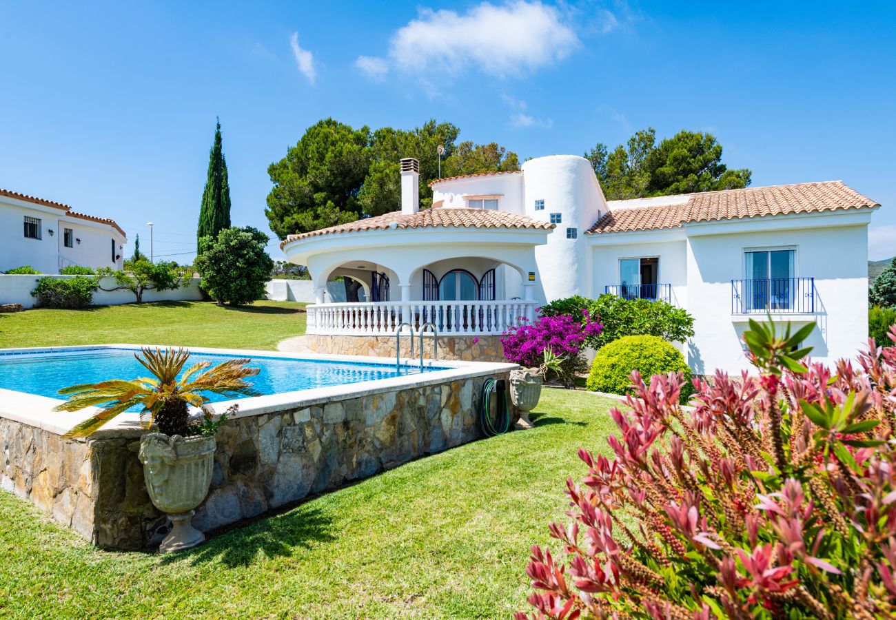 Villa en Peñiscola - Villa del Mar - 🌴 Villa mediterránea con piscina y jardín privado