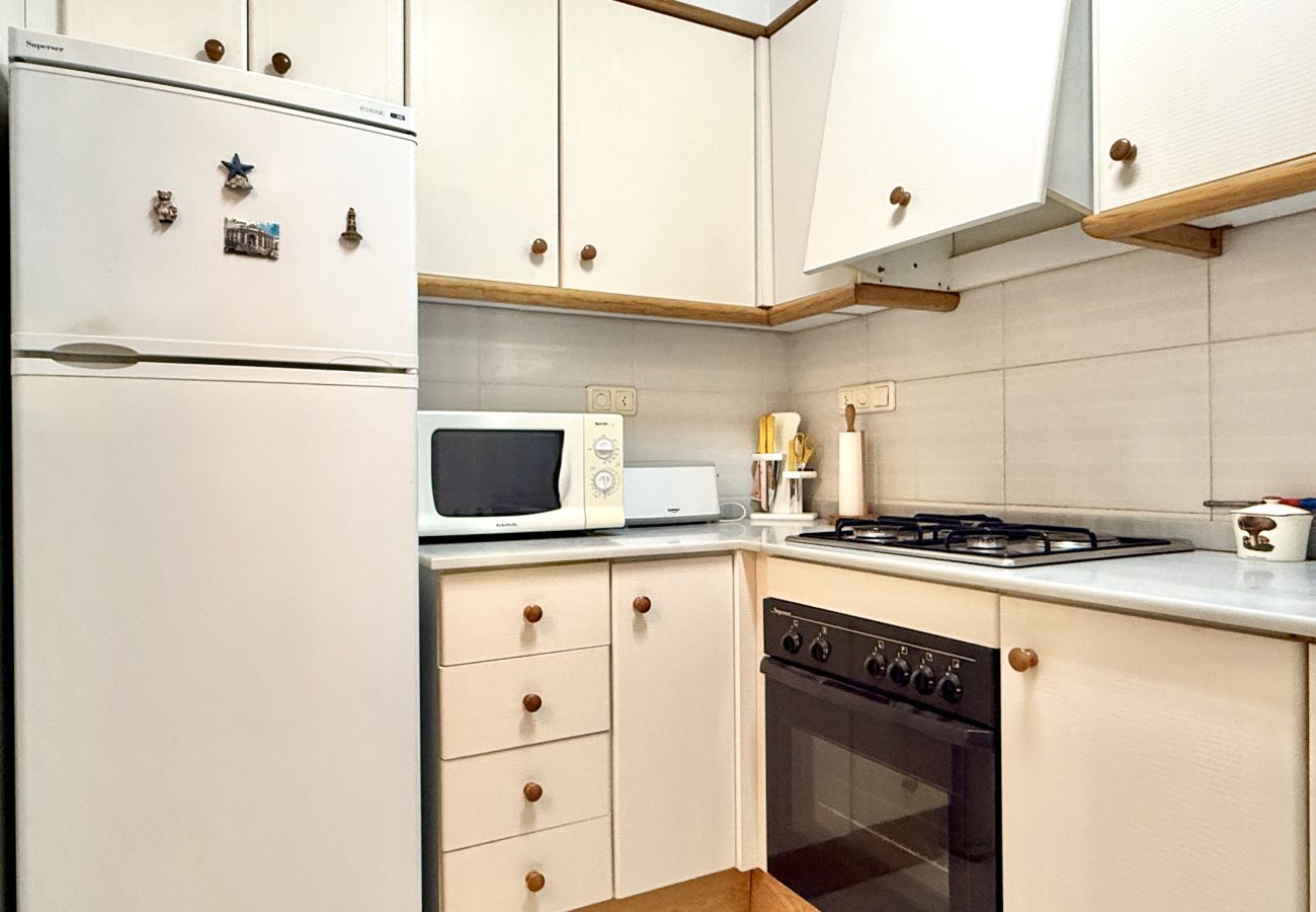 Apartamento en Peñiscola - 🌴 Apartamento con terraza a pasos de la playa y piscina comunitaria