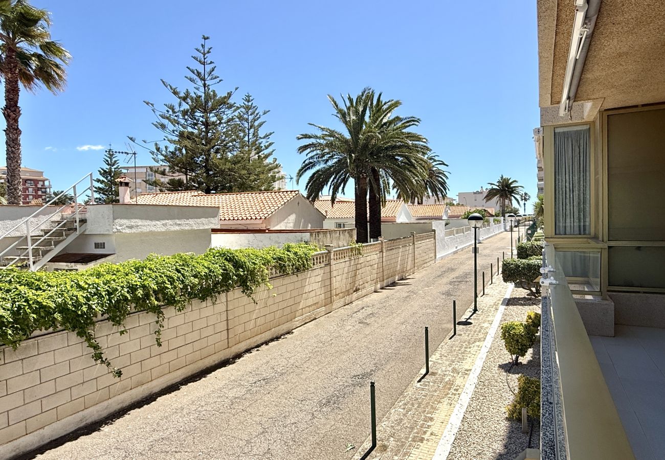 Apartamento en Peñiscola - 🌴 Apartamento con terraza a pasos de la playa y piscina comunitaria