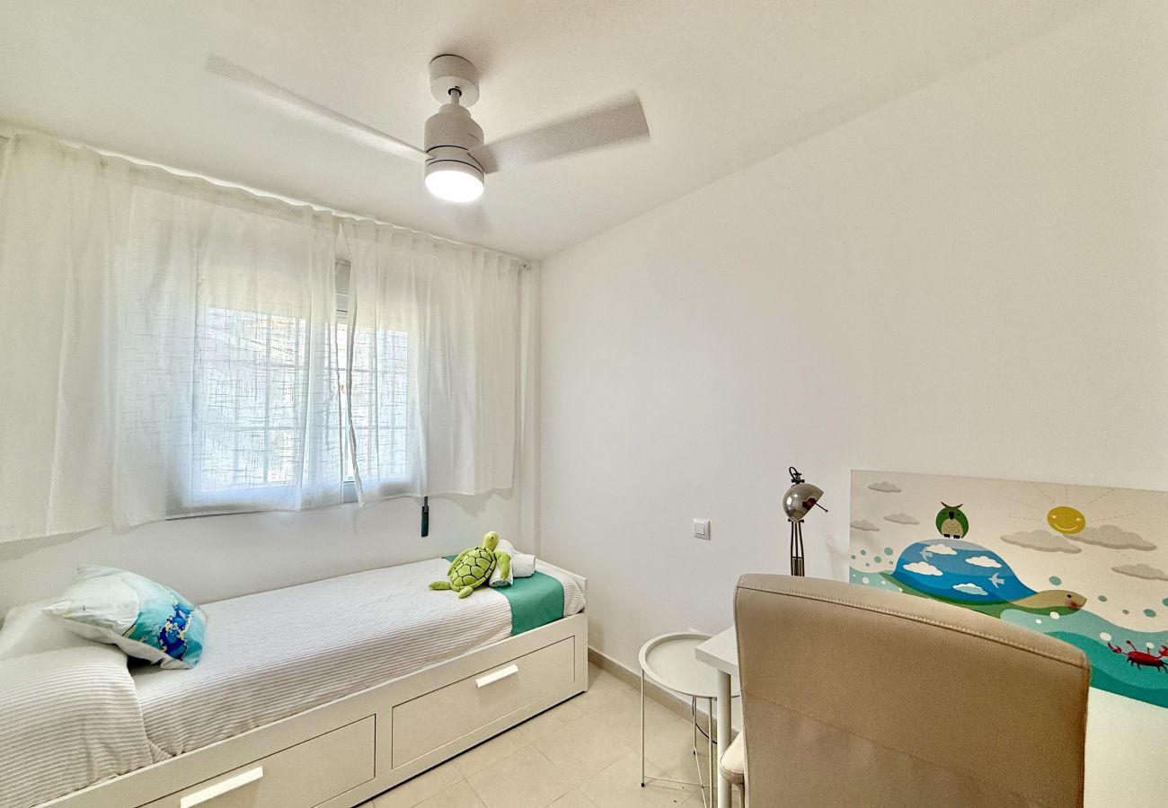 Apartamento en Peñiscola - La Tortuga - Piscina, Terraza y Sierra de Irta