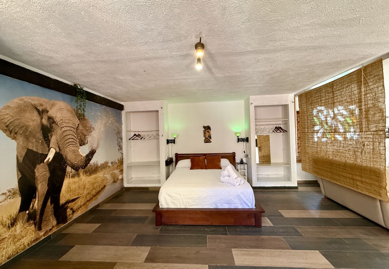 Estudio en Peñiscola - Safari Loft – Jacuzzi privado y chimenea