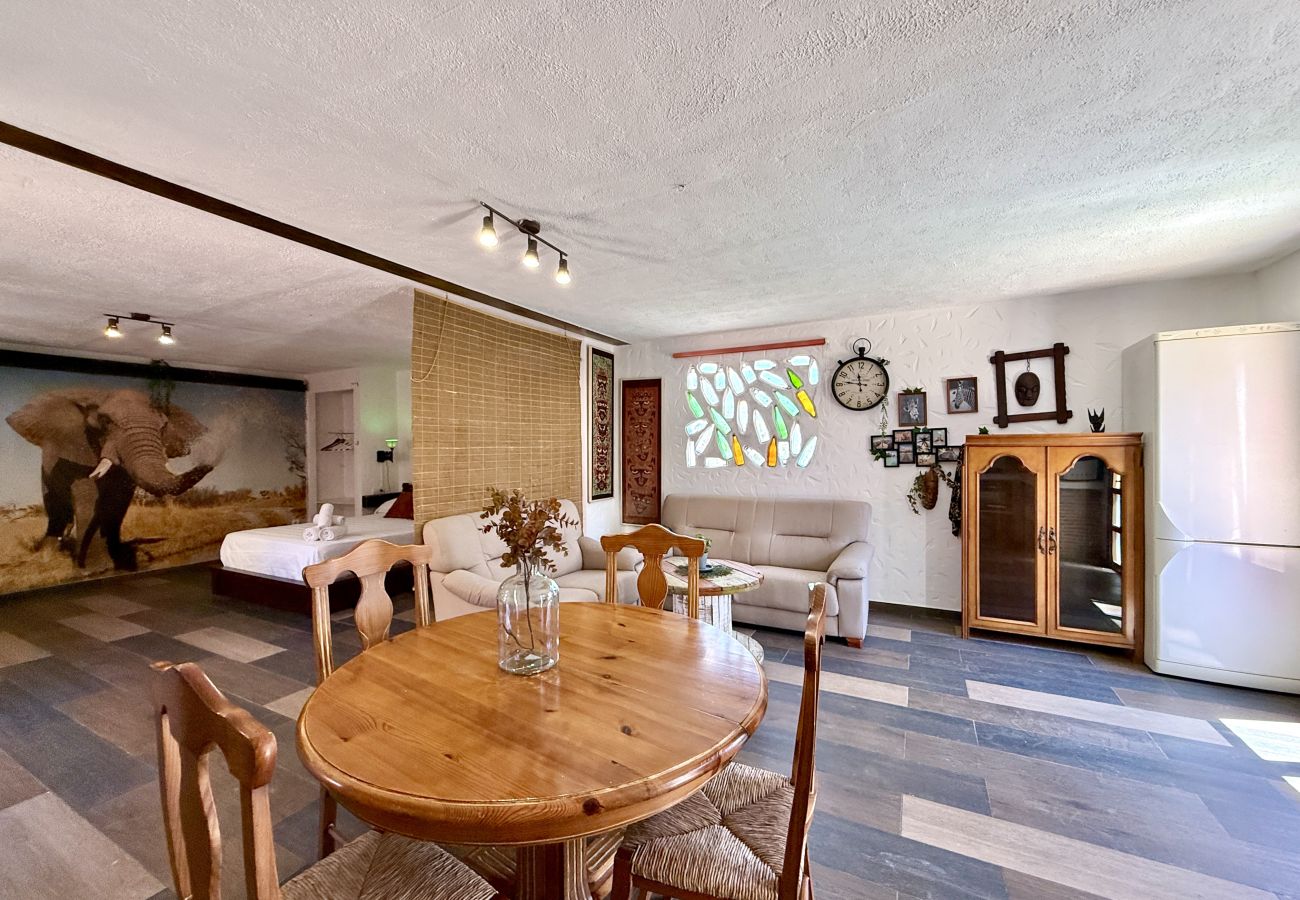 Estudio en Peñiscola - Safari Loft – Jacuzzi privado y chimenea