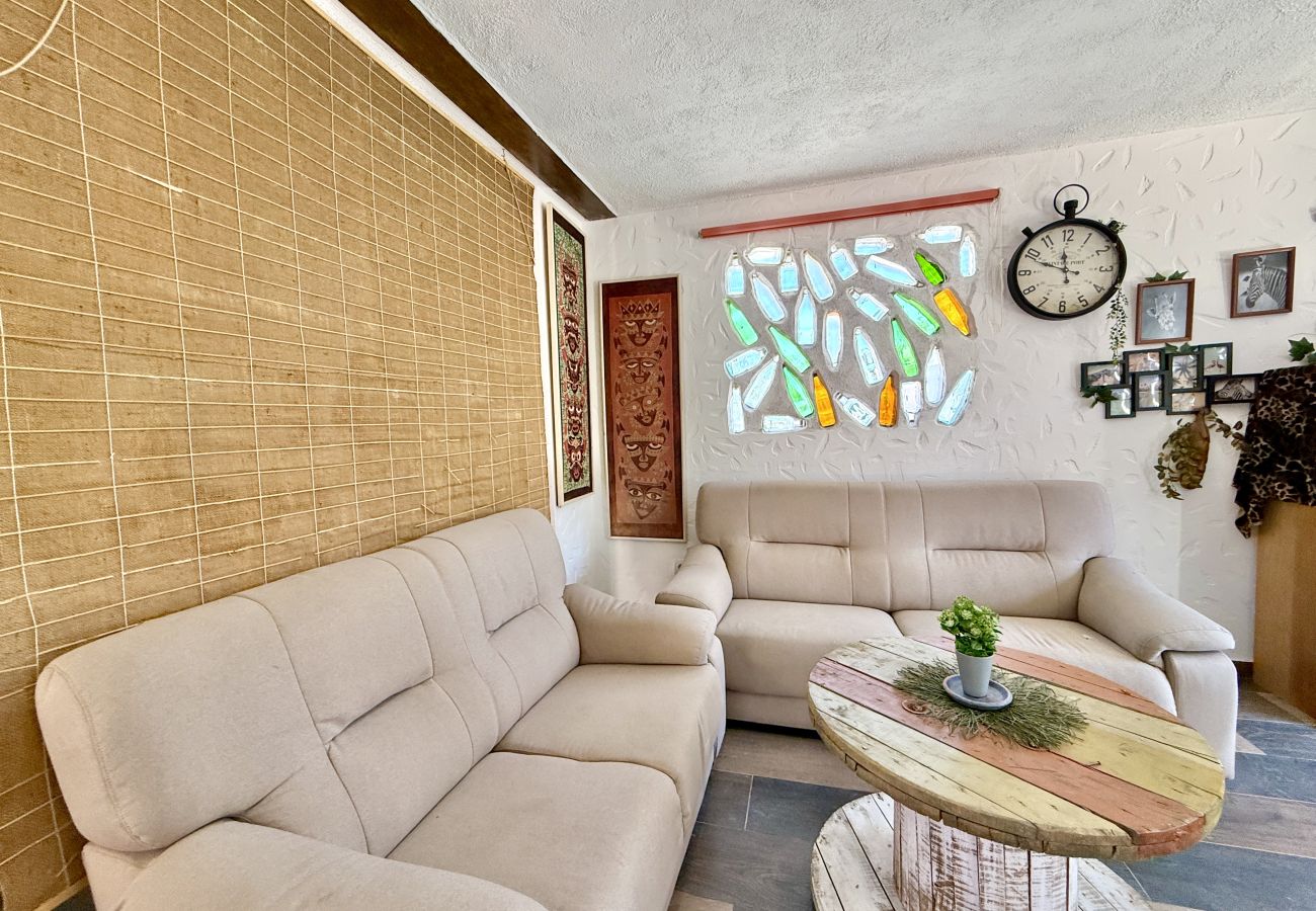 Estudio en Peñiscola - Safari Loft – Jacuzzi privado y chimenea