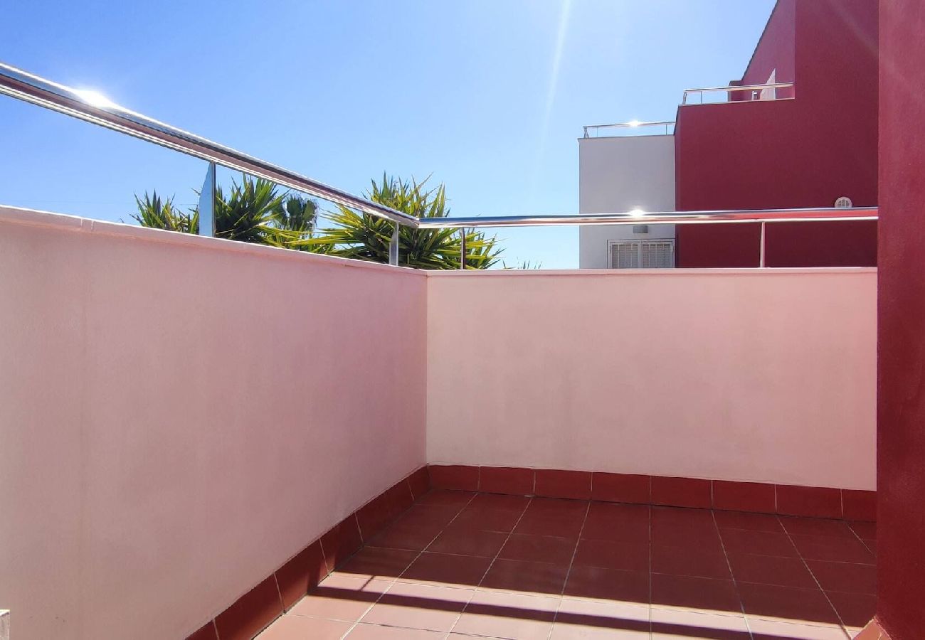 Terraced House in Peñiscola - Tabarca - Chalet con jardín y piscina comunitaria 