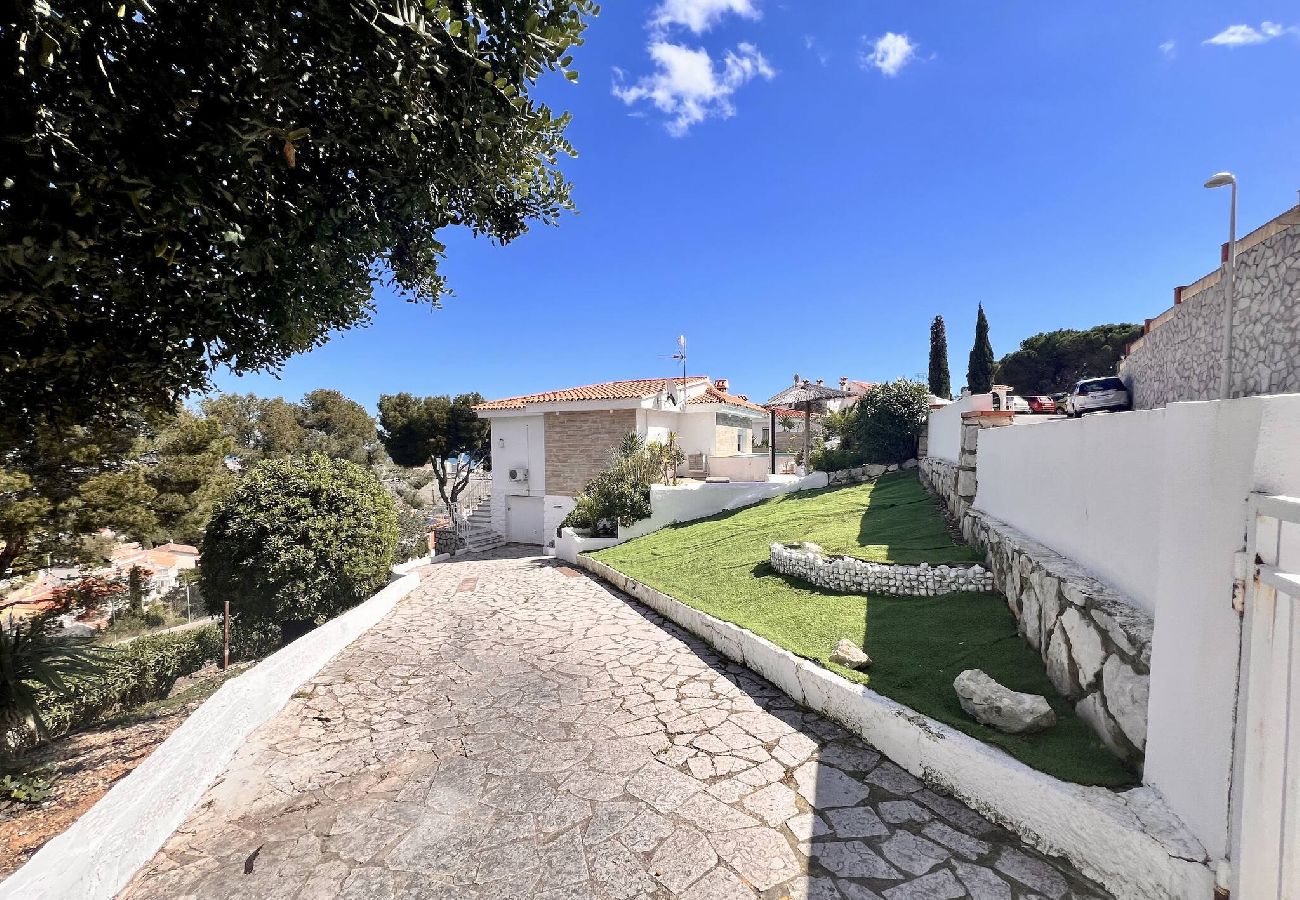 Chalet in Peñiscola - Casa Ibicenca - Beautiful villa with swimming pool 