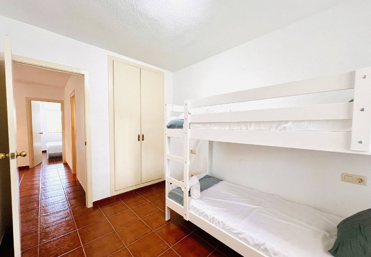 Apartment in Peñiscola - Esmeralda, apartamento con jardín privado. 