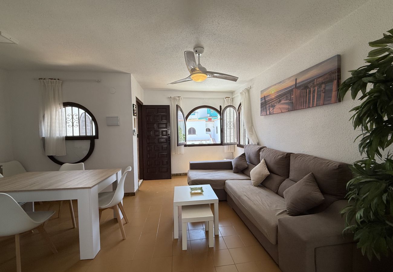 Terraced House in Peñiscola - Terraced house in the Peñíscola residential area, first line