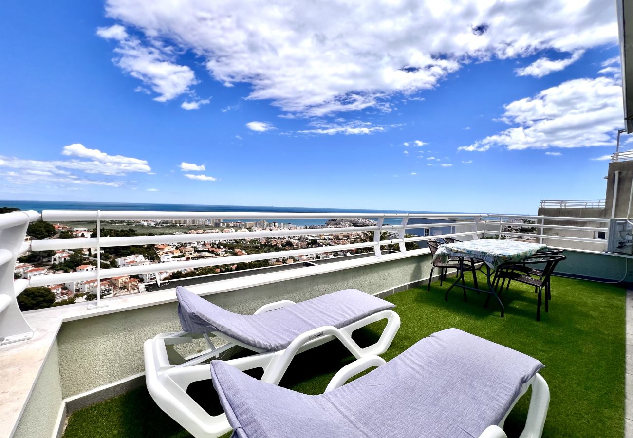Apartment in Peñiscola - 🌊 Family Apartment with Large Terrace and Sea Views