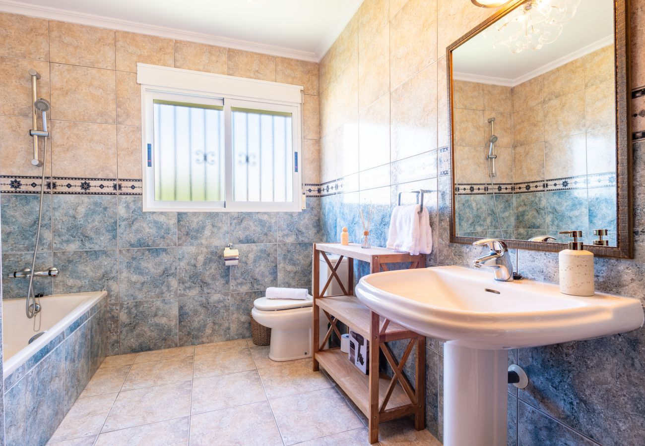 Villa in Peñiscola - 🌴 Villa del Mar - Mediterranean Villa with Private Pool and Garden