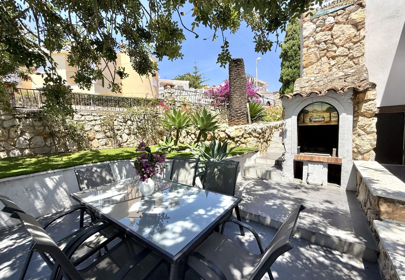 Villa in Peñiscola - Villa Canestel - Private Pool with Sea and Castle Views