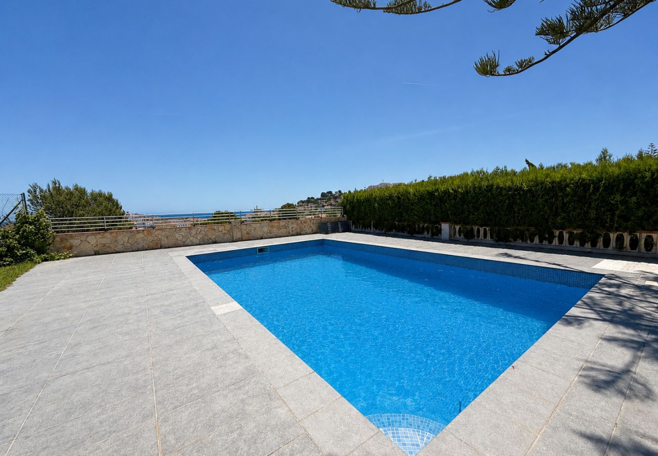 Villa in Peñiscola - Villa Canestel - Private Pool with Sea and Castle Views