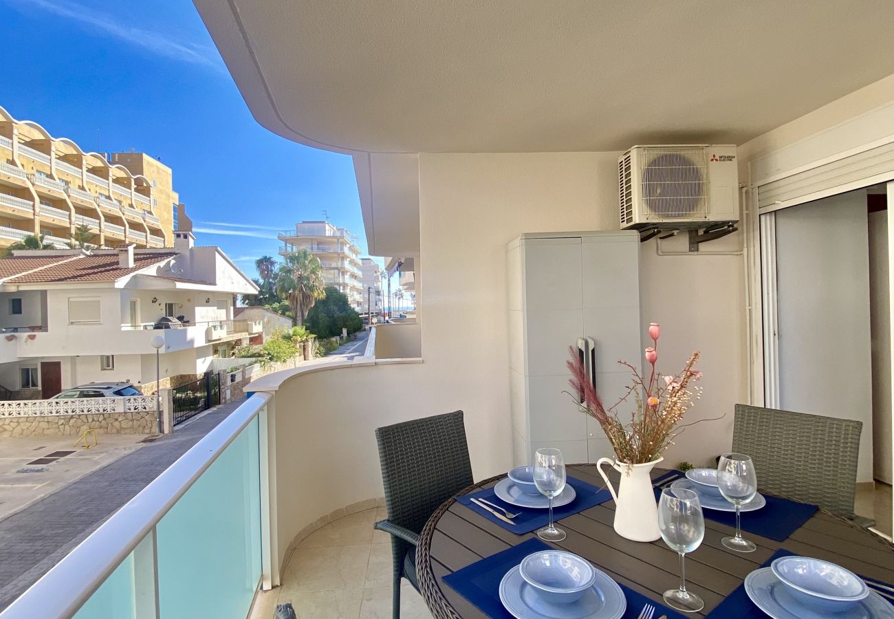 Apartment in Peñiscola - Sirena Beach - Apartment with Terrace by the Sea