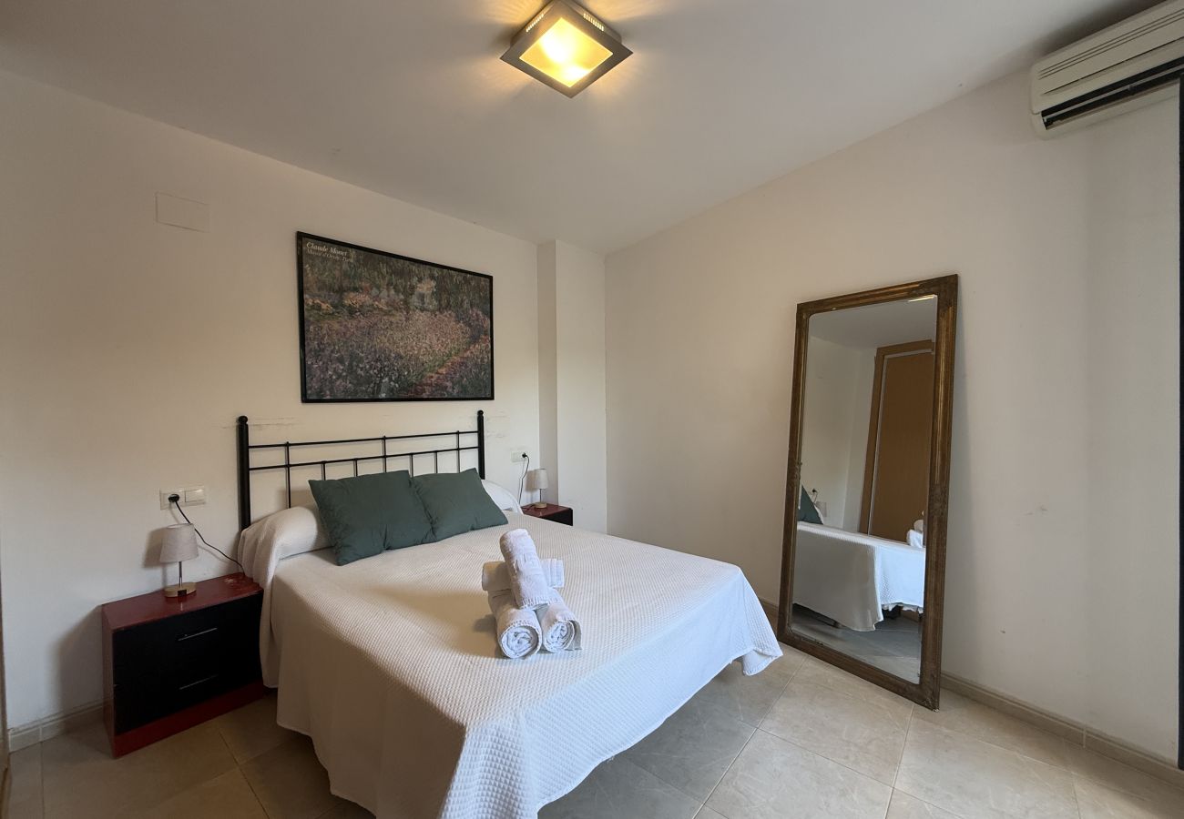 Apartment in Peñiscola - Estación Center – Spacious Apartment with Parking