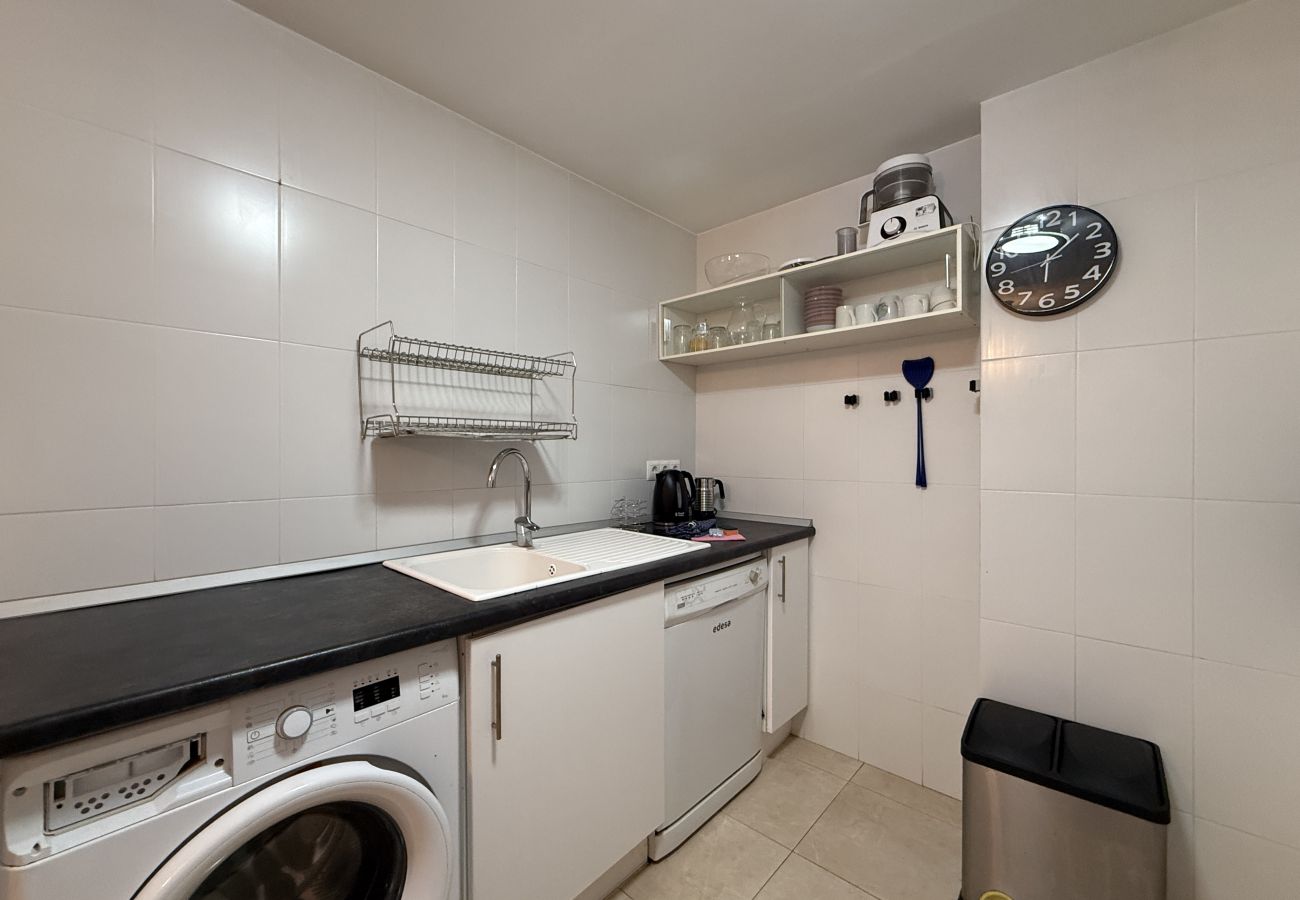 Apartment in Peñiscola - Estación Center – Spacious Apartment with Parking