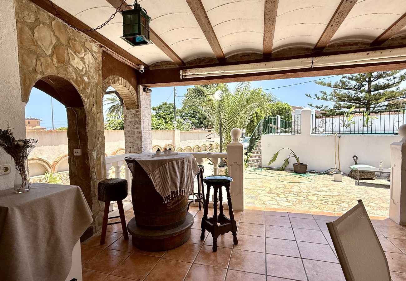 Chalet in Peñiscola - 🌴 Villa Blaky – Private Pool, Perfect for Families & Groups