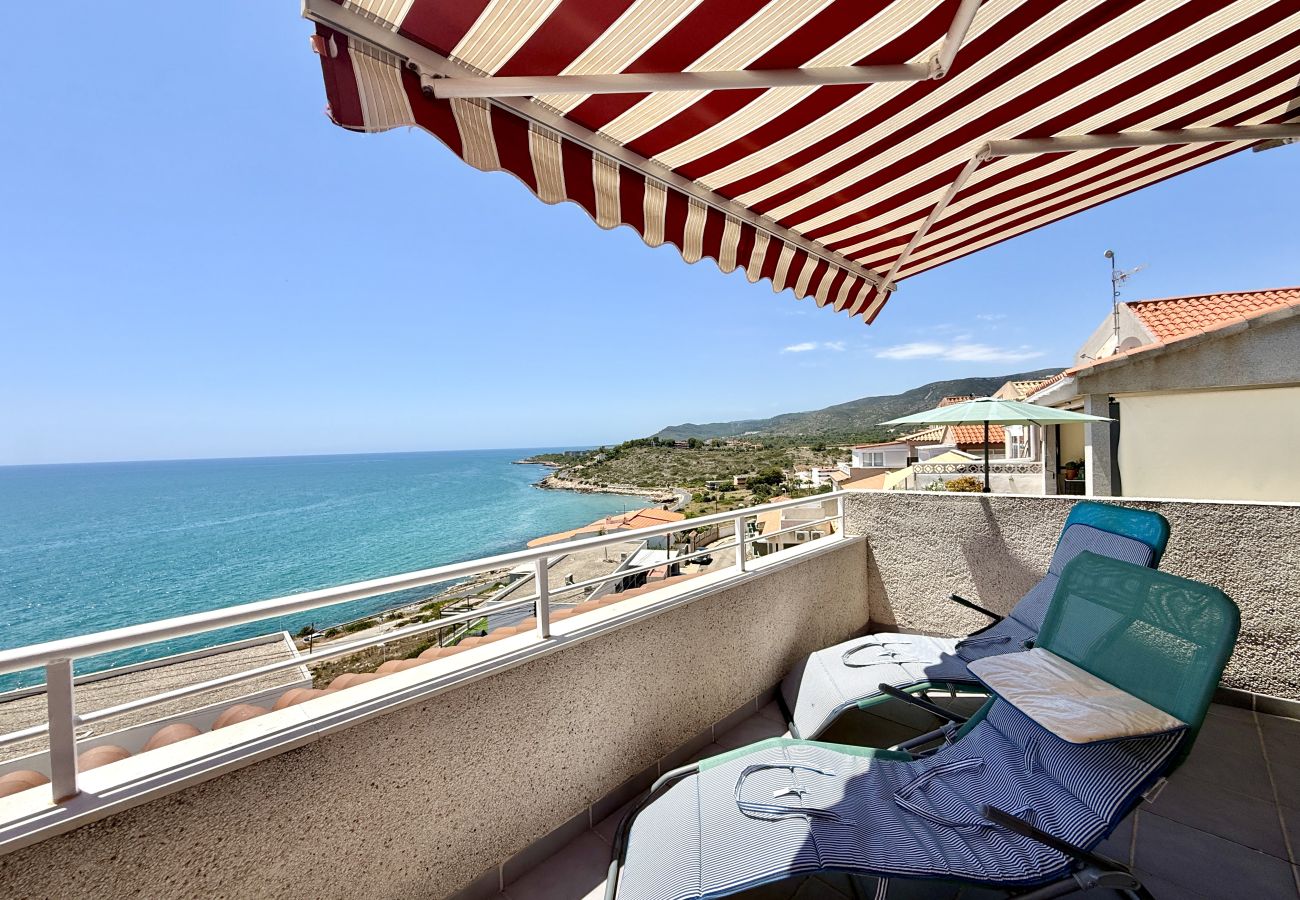 Apartment in Peñiscola - Nautic – Seafront Duplex with Spacious Terrace