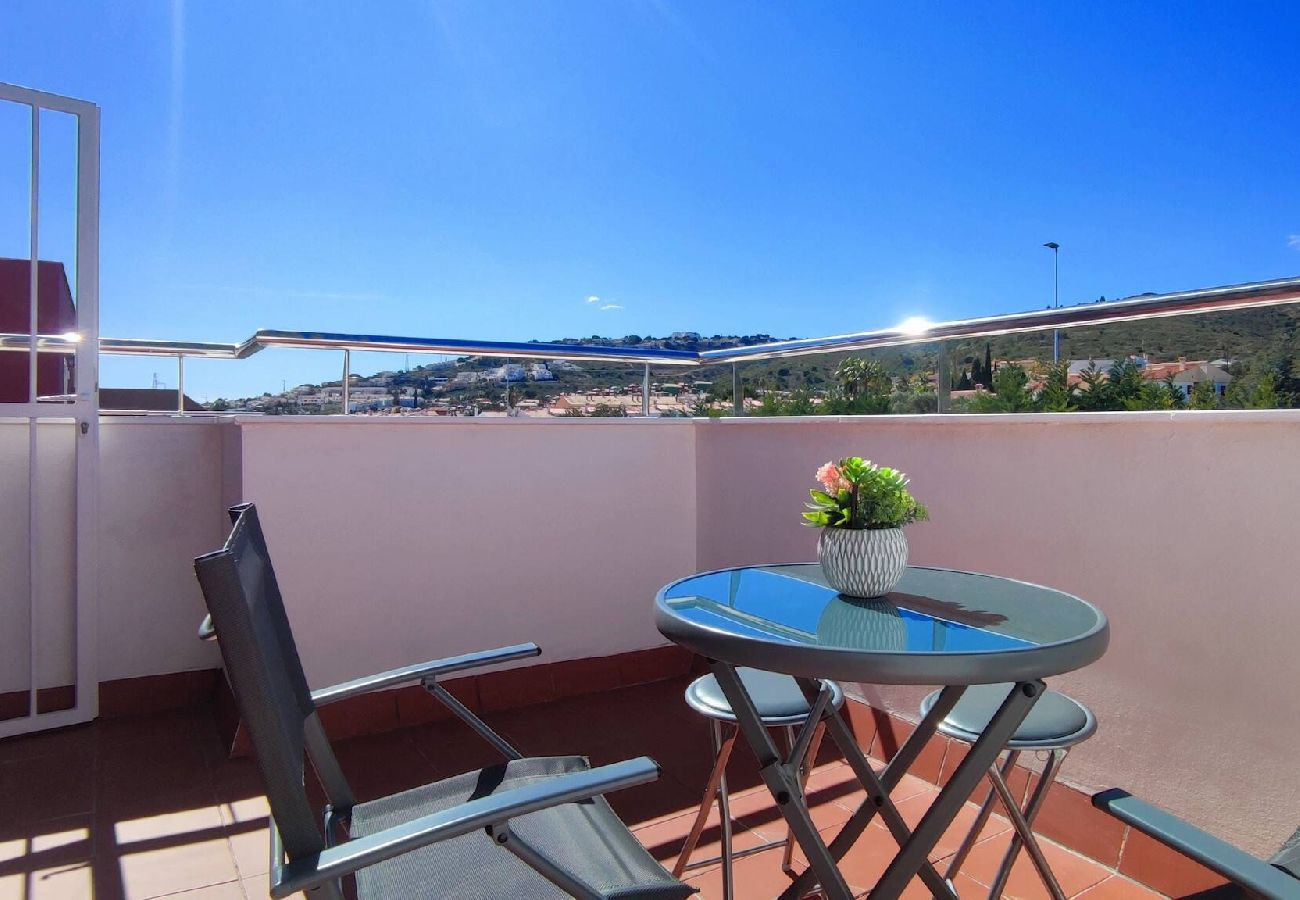 Maison mitoyenne à Peñiscola - Villa avec jardin commun et piscine 