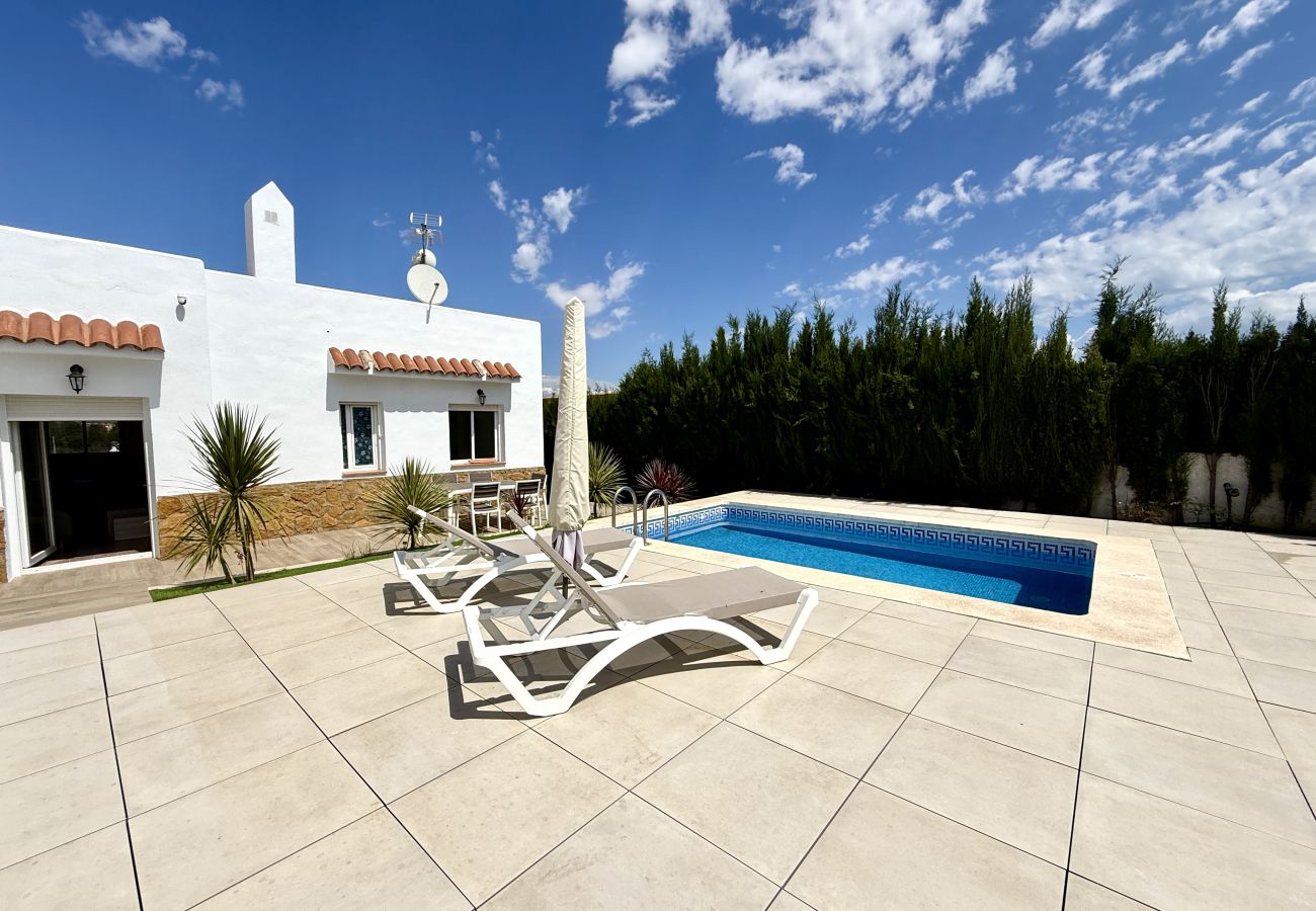 Chalet à Peñiscola - Villa Alba - Villa méditerranéenne avec piscine privée et solarium