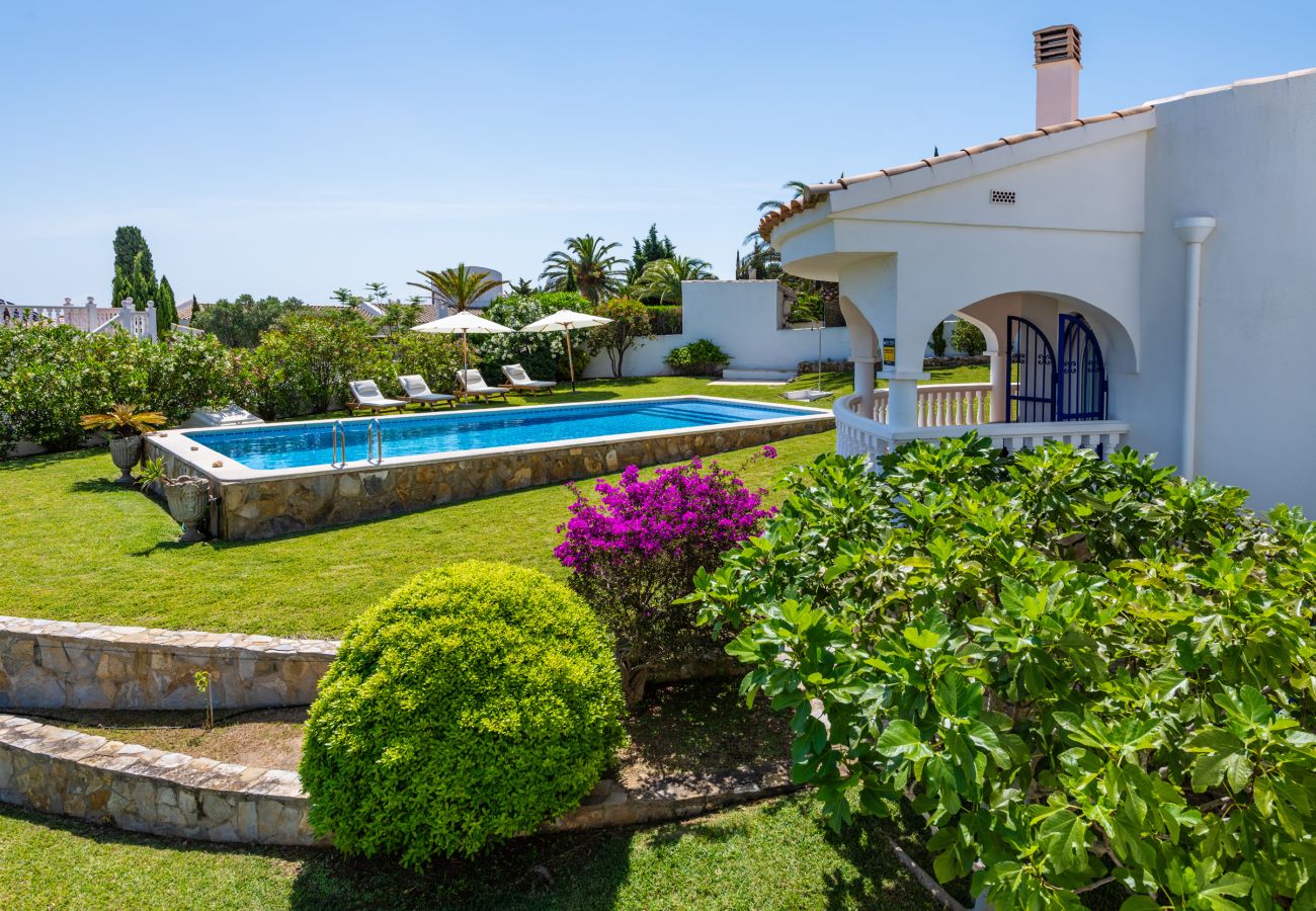 Villa à Peñiscola - 🌴 Villa del Mar - Villa méditerranéenne avec piscine et jardin privés