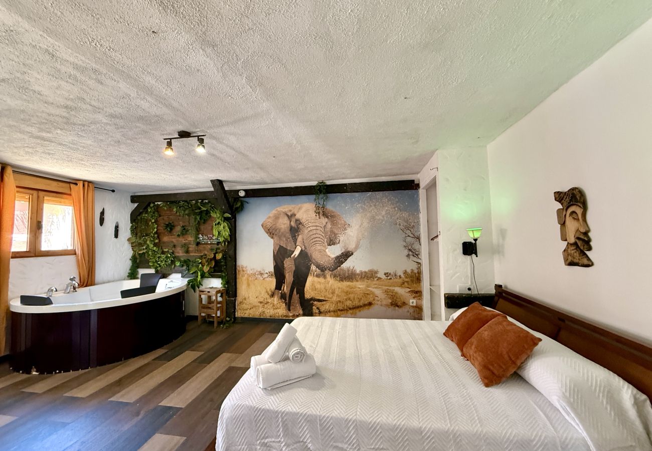 Studio à Peñiscola - Loft Safari – Jacuzzi privé et cheminée
