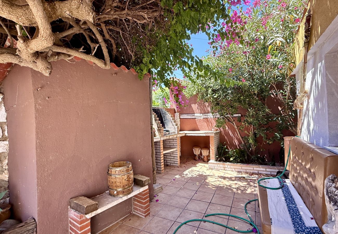 Studio à Peñiscola - Loft Safari – Jacuzzi privé et cheminée