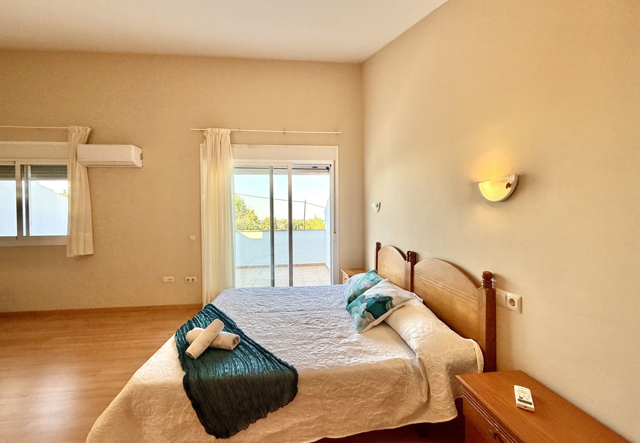 Chalet à Peñiscola - Villa Los Naranjos – Villa avec piscine privée et terrasse à quelques minutes à pied du centre-ville